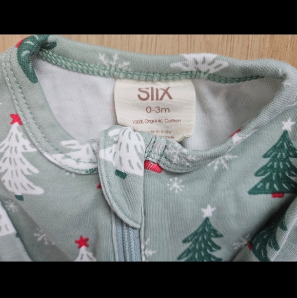 SIIX Spearmint Love 0-3M Zip Up Christmas Tree Pajamas - Picture 3 of 3